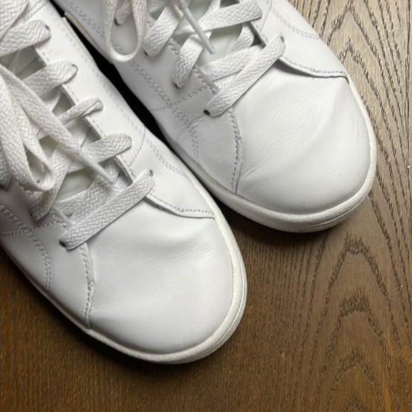 Nike Women’s Tennis Shoes. - Picture 4 of 7